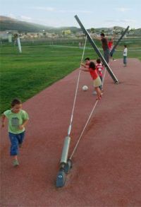 Uns meniños xogando con Prometeo